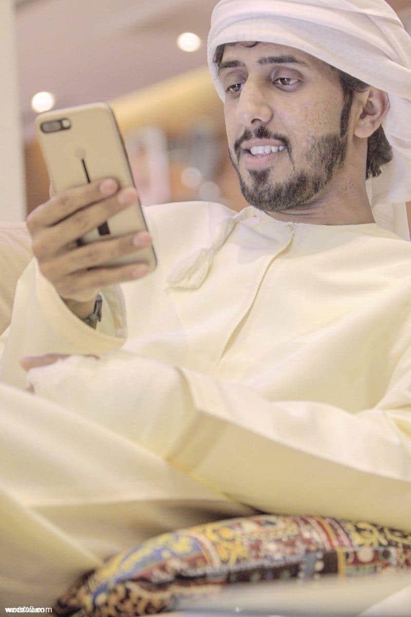 كلمات شيلة عالم غريب