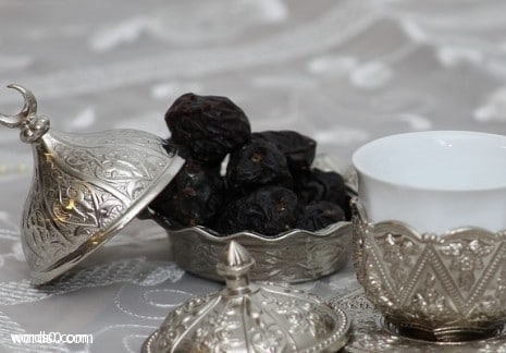 تفسير حلم الافطار في رمضان, رؤية الافطار في نهار رمضان في المنام